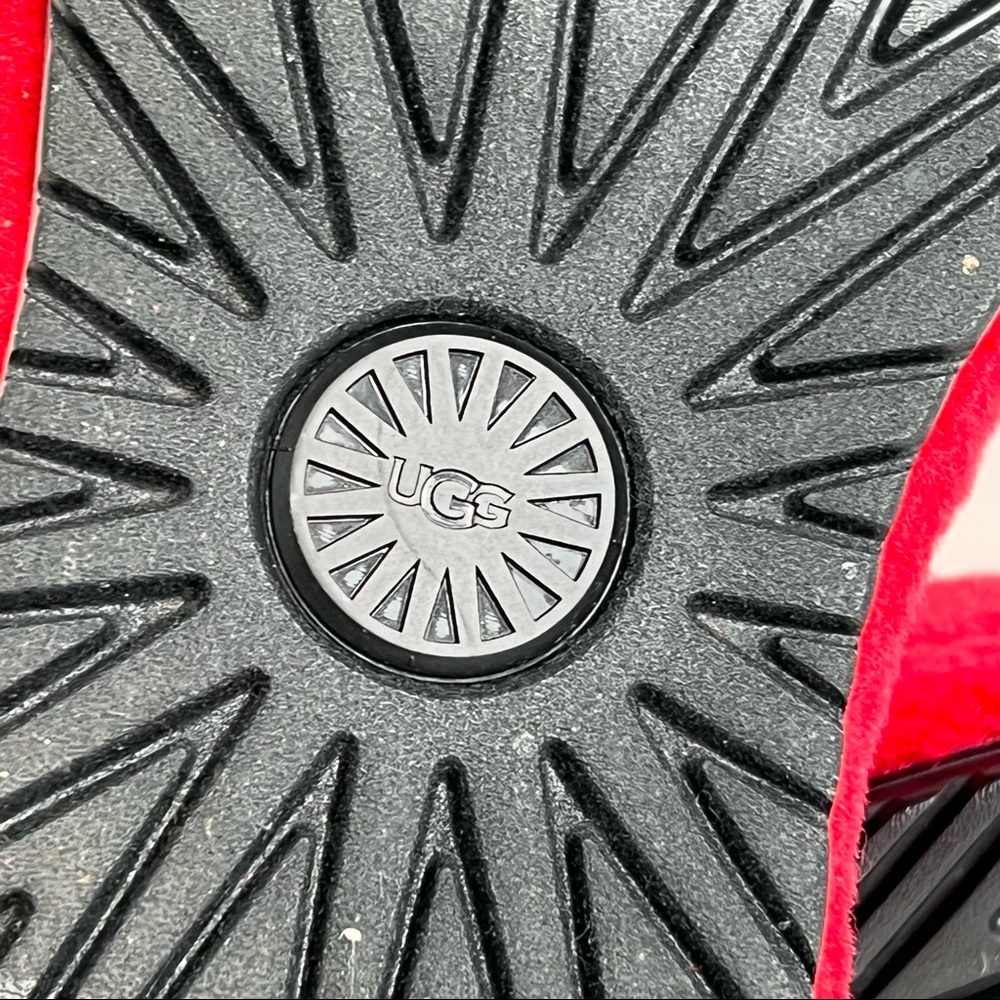 UGG MENS Fluff You Slipper Red Size 8 US - Picture 11 of 11